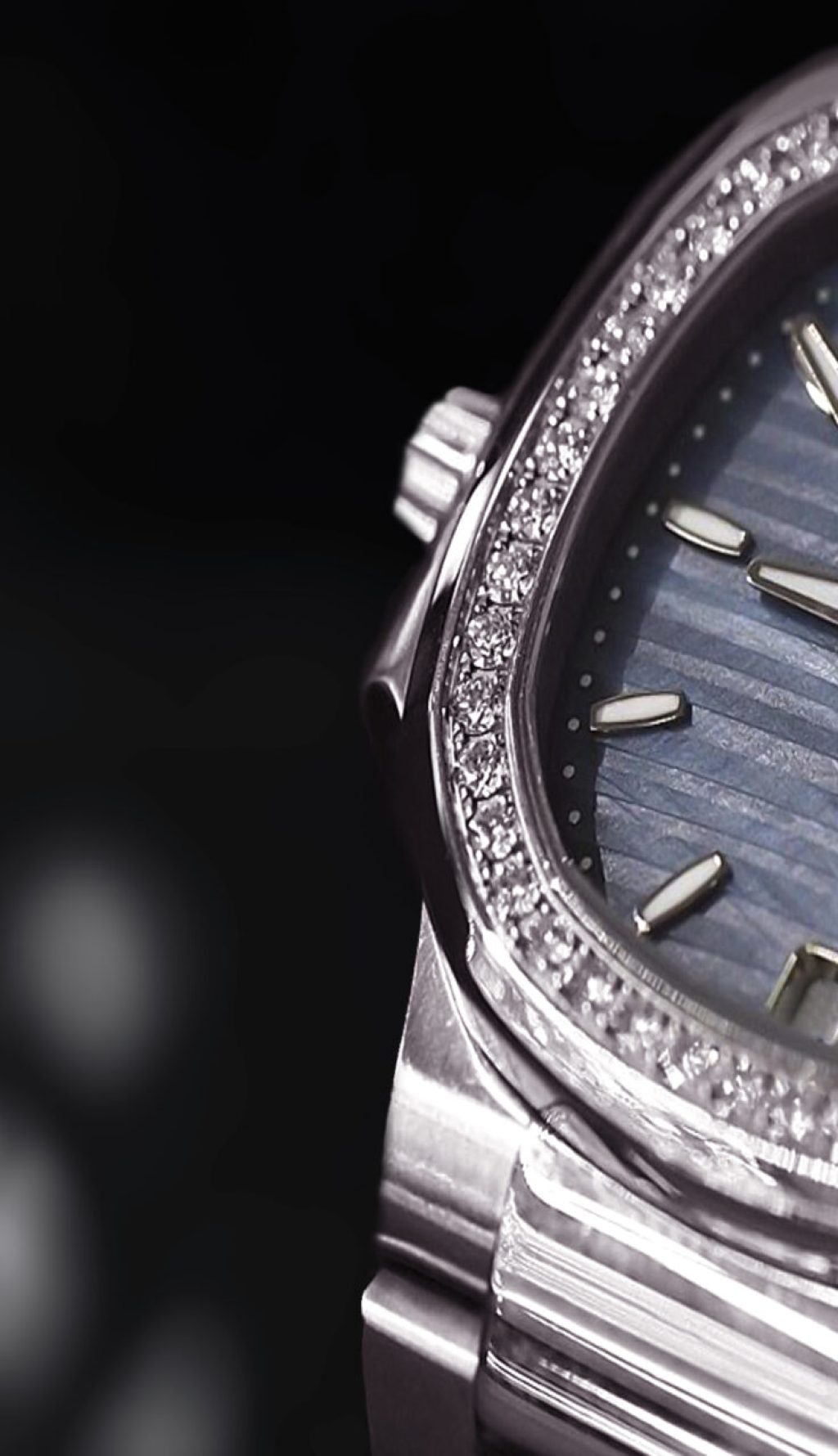 wristwatch-posh-placed-glittering-glass-floor